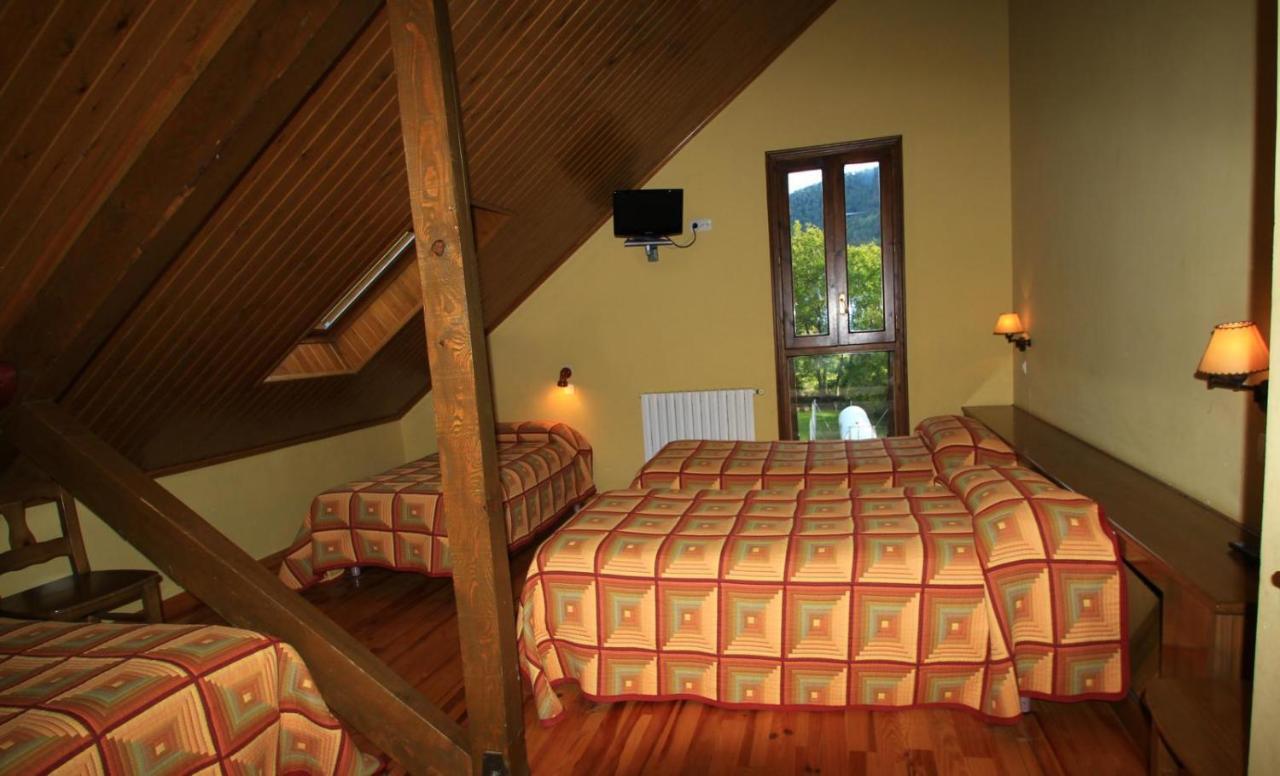 Hotel, Bungalows Y Camping Viu Bagian luar foto